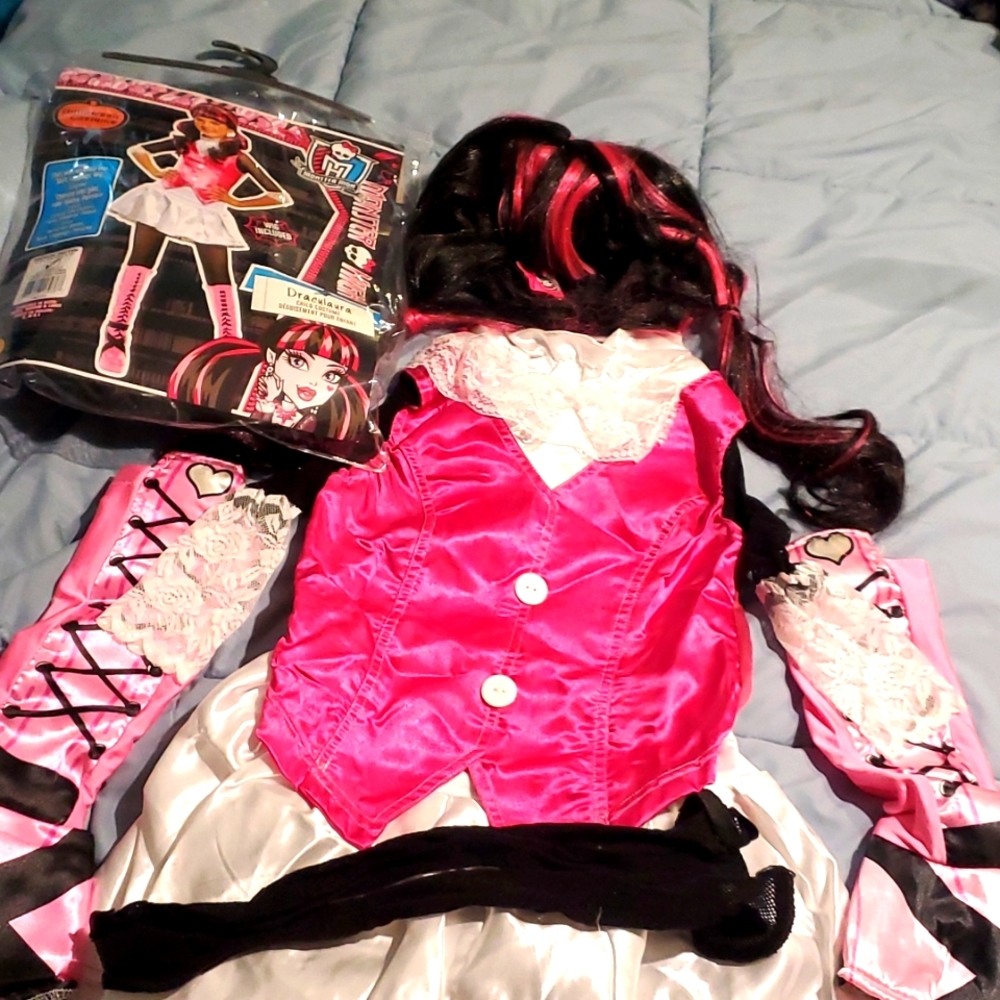 Draculaura Monster High Costume with wig